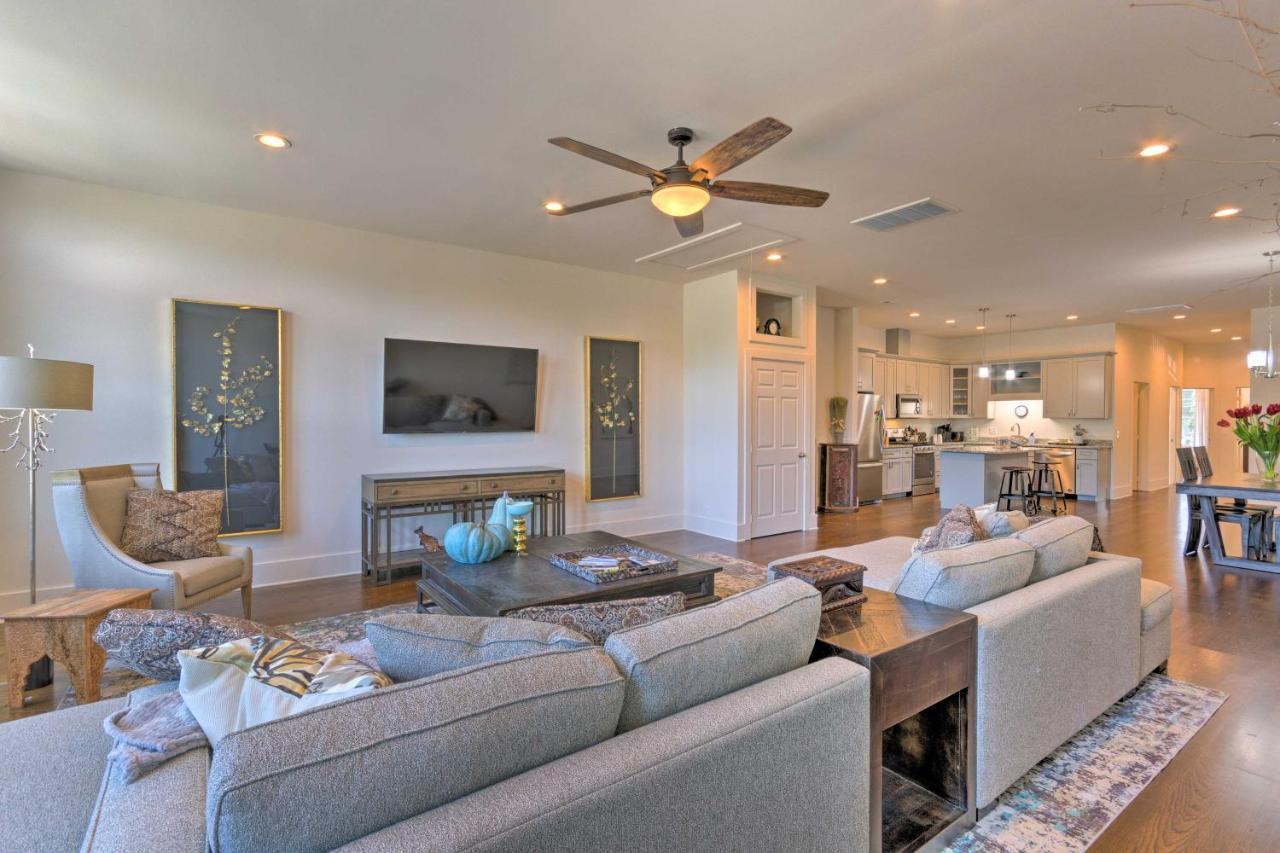 Modern Main St Apt In Downtown Waynesville! Bagian luar foto