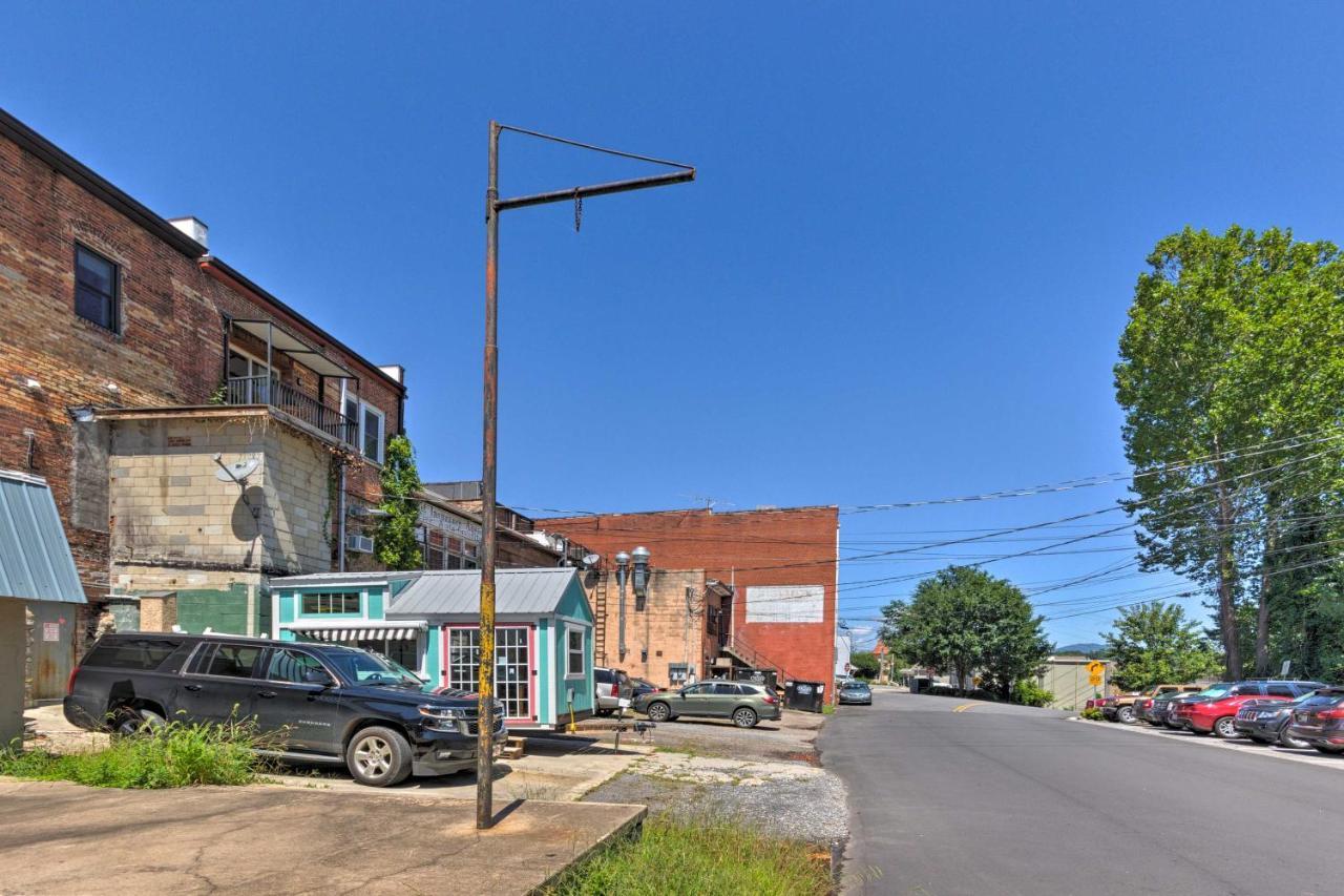 Modern Main St Apt In Downtown Waynesville! Bagian luar foto
