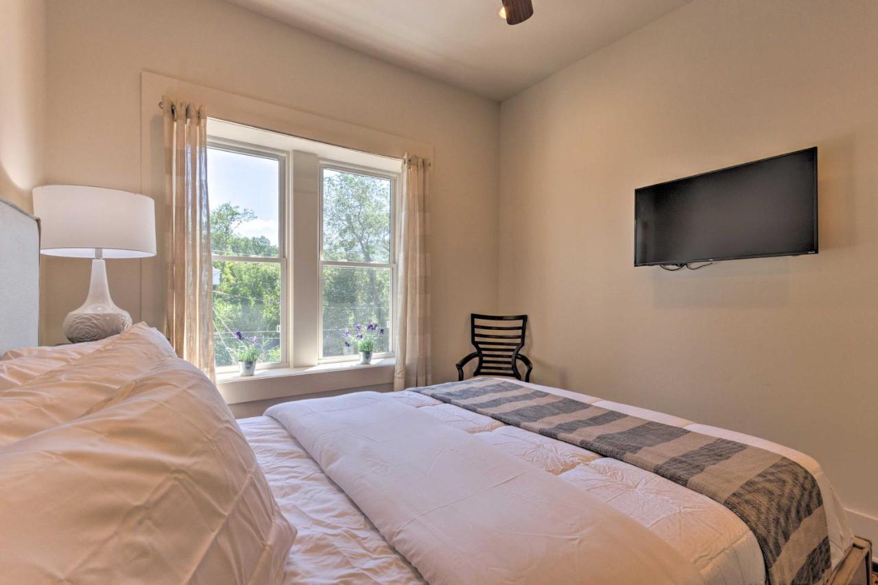 Modern Main St Apt In Downtown Waynesville! Bagian luar foto